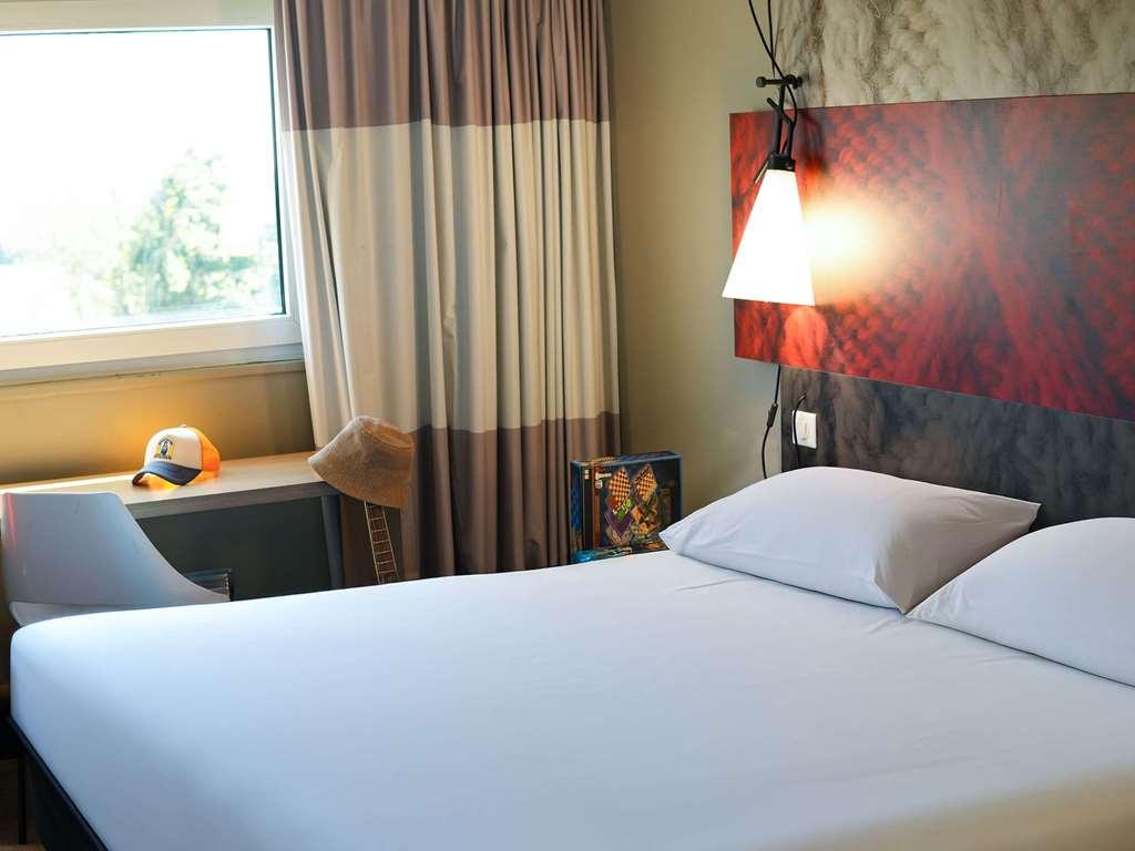 Ibis Caen Porte D'Angleterre Room photo